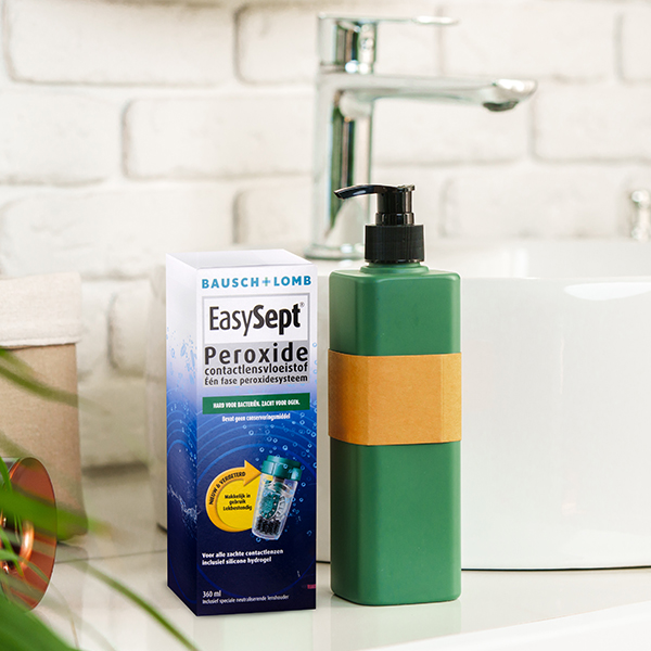 EasySept product die staat in de badkamer